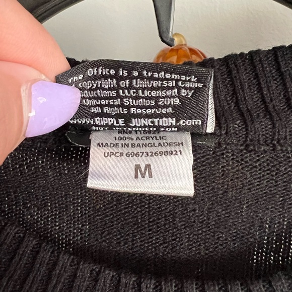 🎄The Office Dwight Christmas Sweater🎄 - Picture 5 of 7